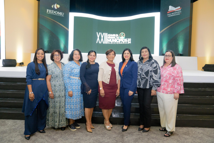 Alcaldesa de La Vega participa en Asamblea General de Municipios de Fedomu y la LMD