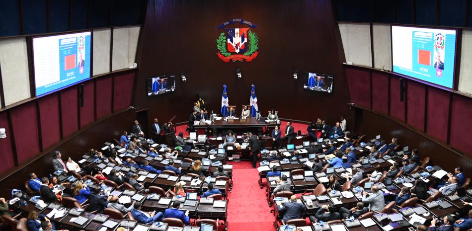 Diputados aprueban préstamos por US$520 millones y envían otros US445 millones a estudio de comisión