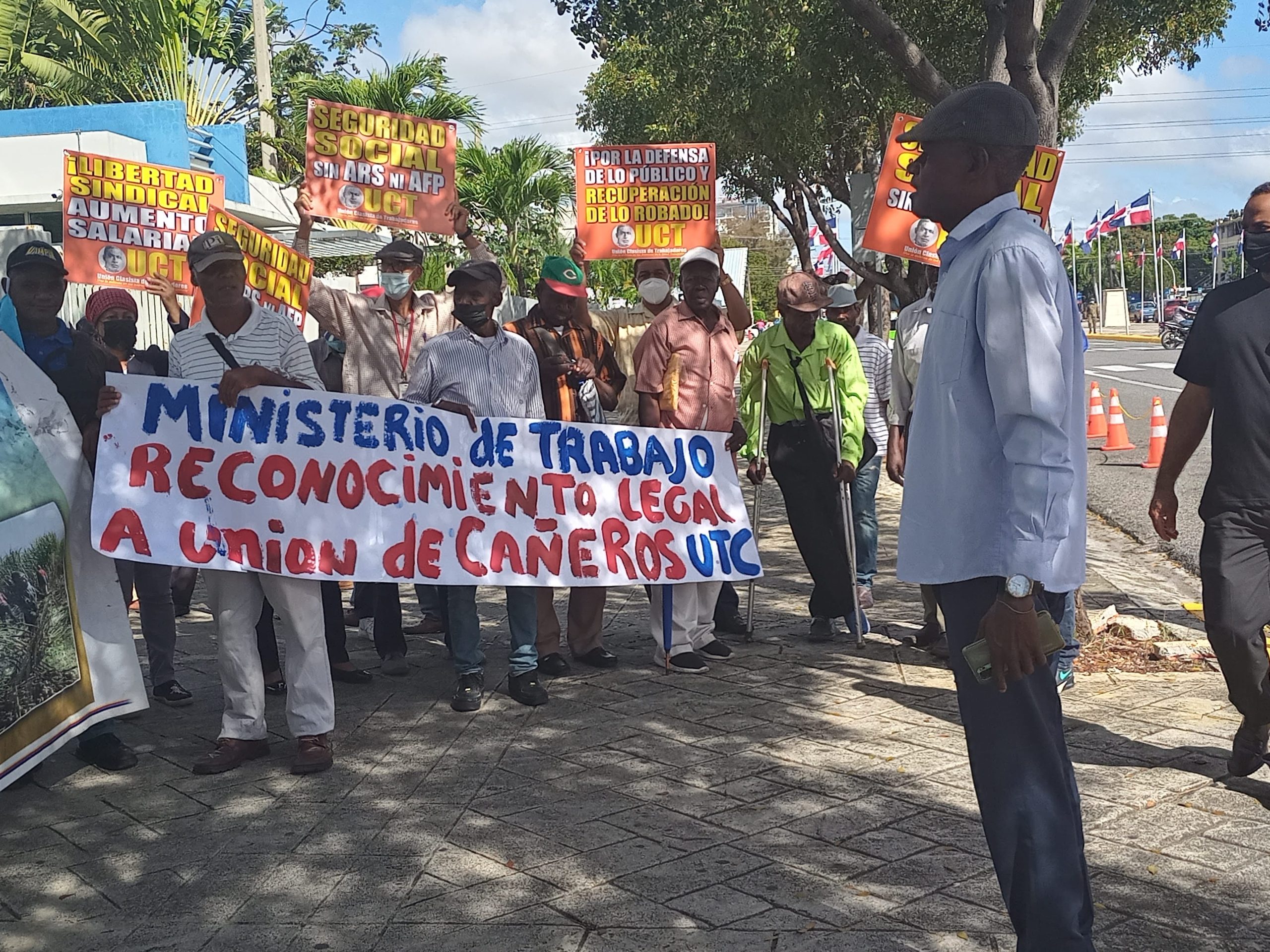 Exigen libertad del líder de los cañeros Jesús Núñez