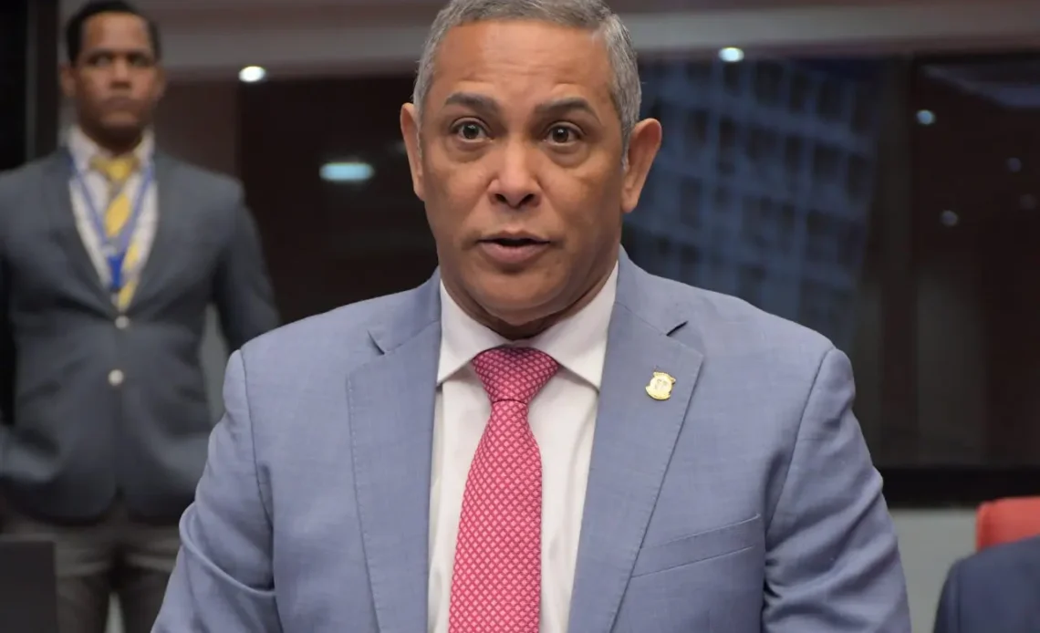 Senador Franklin Romero respalda a Faride Raful ante campaña de descrédito