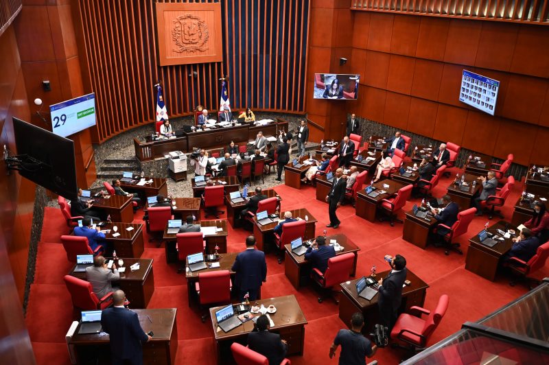 Senado envía a comisión especial proyecto de libertad de expresión