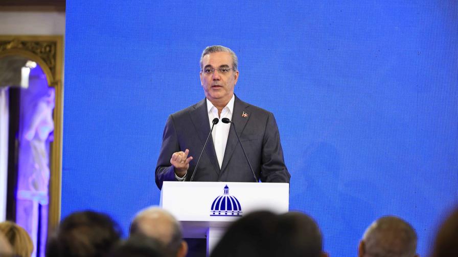 Luis Abinader encabeza hoy la reunión con expresidentes por el tema haitiano