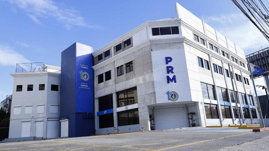 PRM anuncia su apoyo total a Faride Raful ante campaña «aviesa y atroz» en su contra