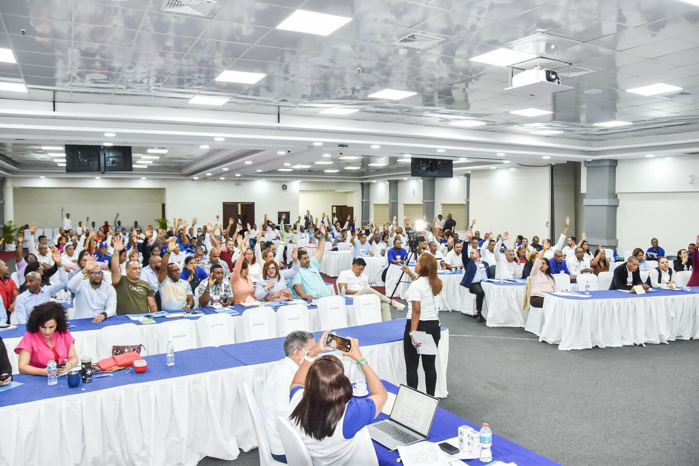 ADP aprueba celebración de Congreso Nacional Extraordinario para agosto del 2026